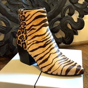 Dolce Vita Tiger Calf Hair Booties 6.5 New in Box